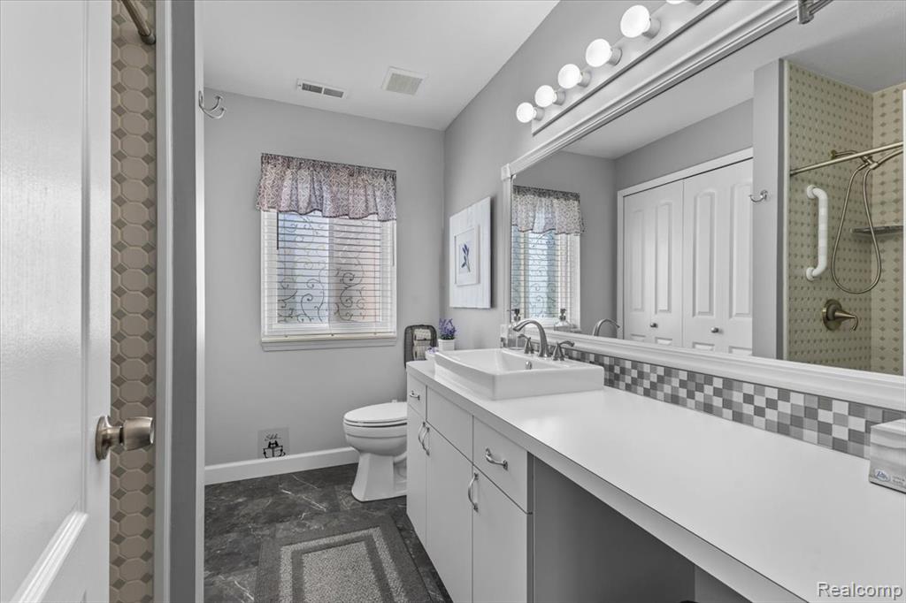 4884 Ashley Lane, Waterford, MI 48329 — Photo 13