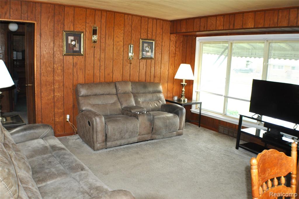 7322 E Frumin Court, Westland, MI — Photo 3