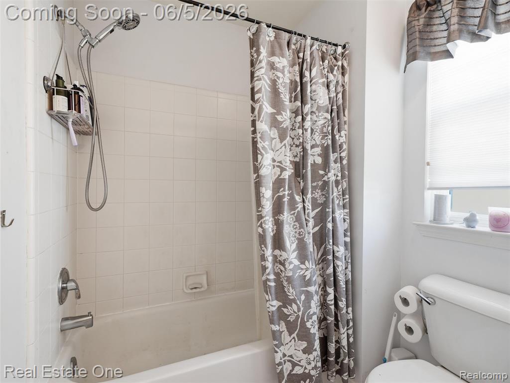 7794 Paint Creek Drive, Ypsilanti, MI 48197 — Photo 25