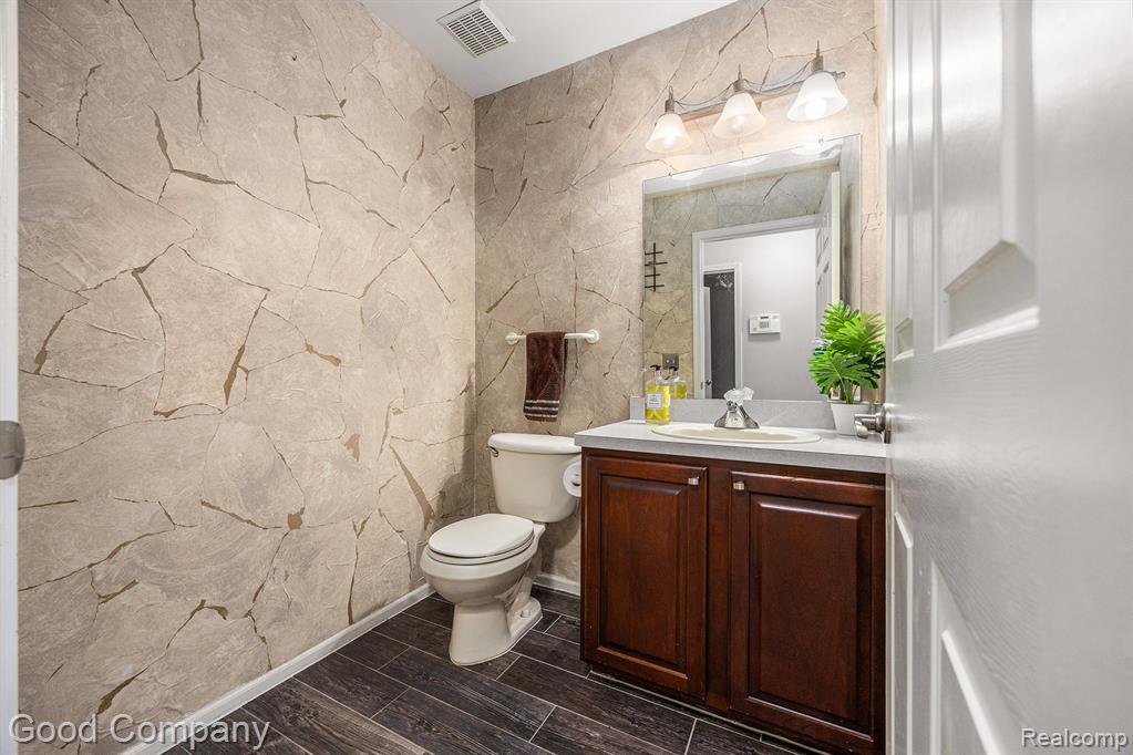 52117 Pebble Creek Drive, New Baltimore, MI 48047 — Photo 21