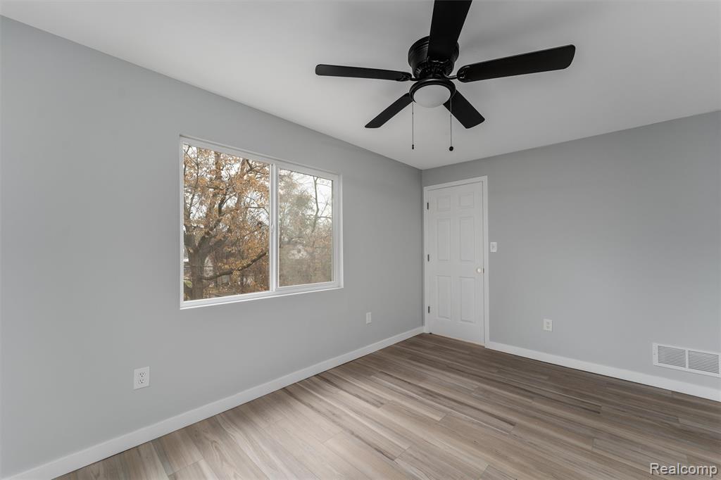 5590 Springfield Street, Detroit, MI 48213 — Photo 11