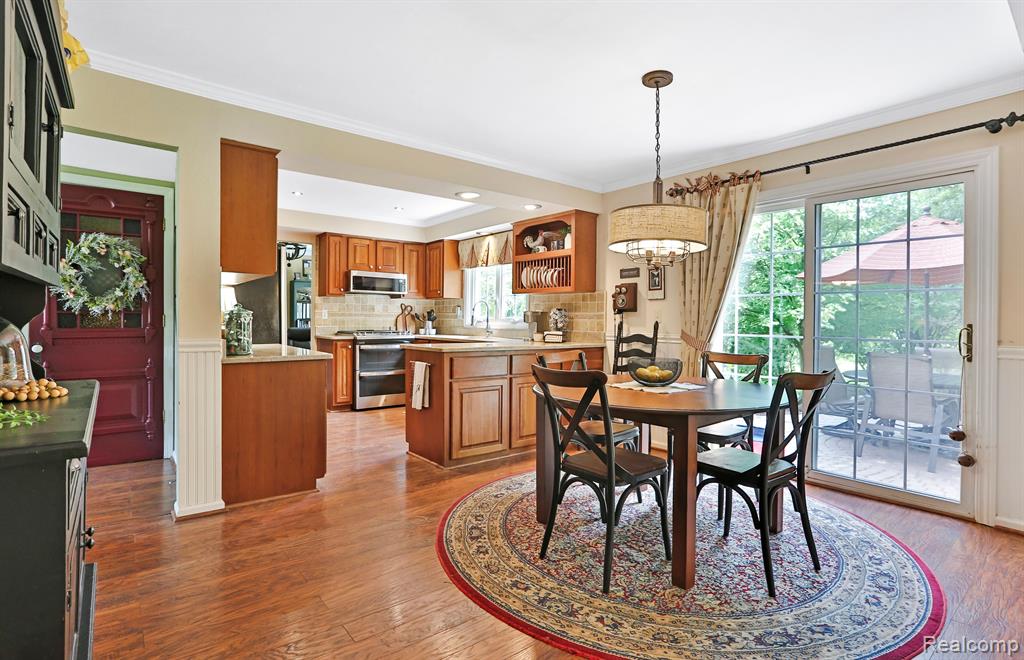 41001 RAYBURN Drive, Northville, MI 48168 — Photo 17