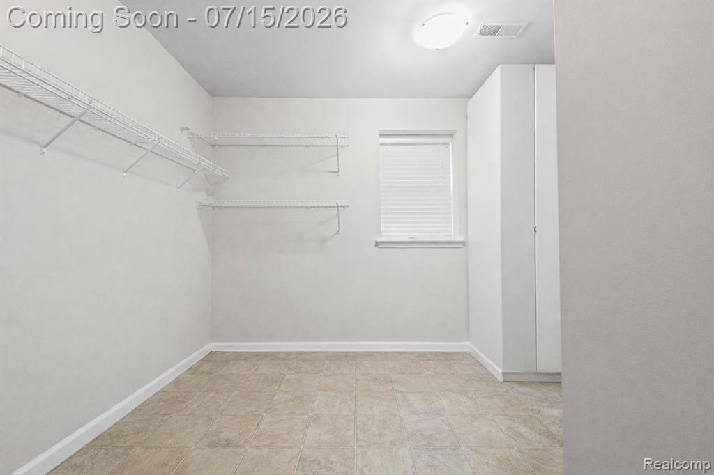 4616 Bradley Circle, Troy, MI 48085 — Photo 22