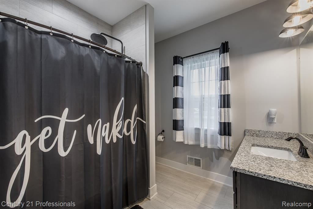4914 Toratola Lane, Howell, MI 48843 — Photo 20