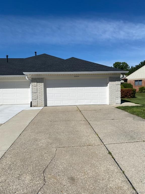 20404 Birch Meadow Drive, Clinton Twp, MI 48036