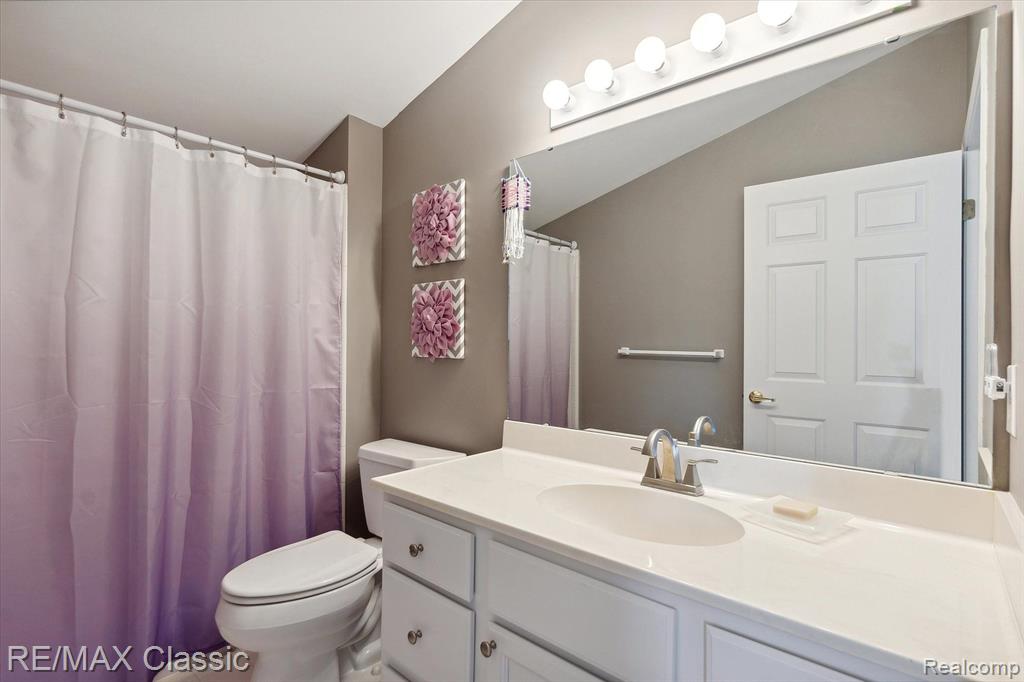 1202 ARBOR RIDGE Drive, 2, Brighton, MI 48116 — Photo 23