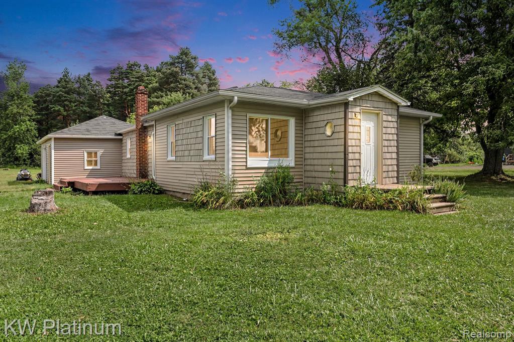 4560 Lapeer Road, Kimball, MI