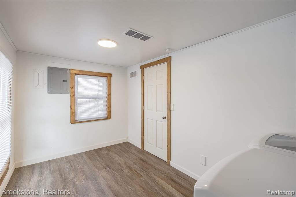 31 Heights Road, Lake Orion, MI 48362 — Photo 27