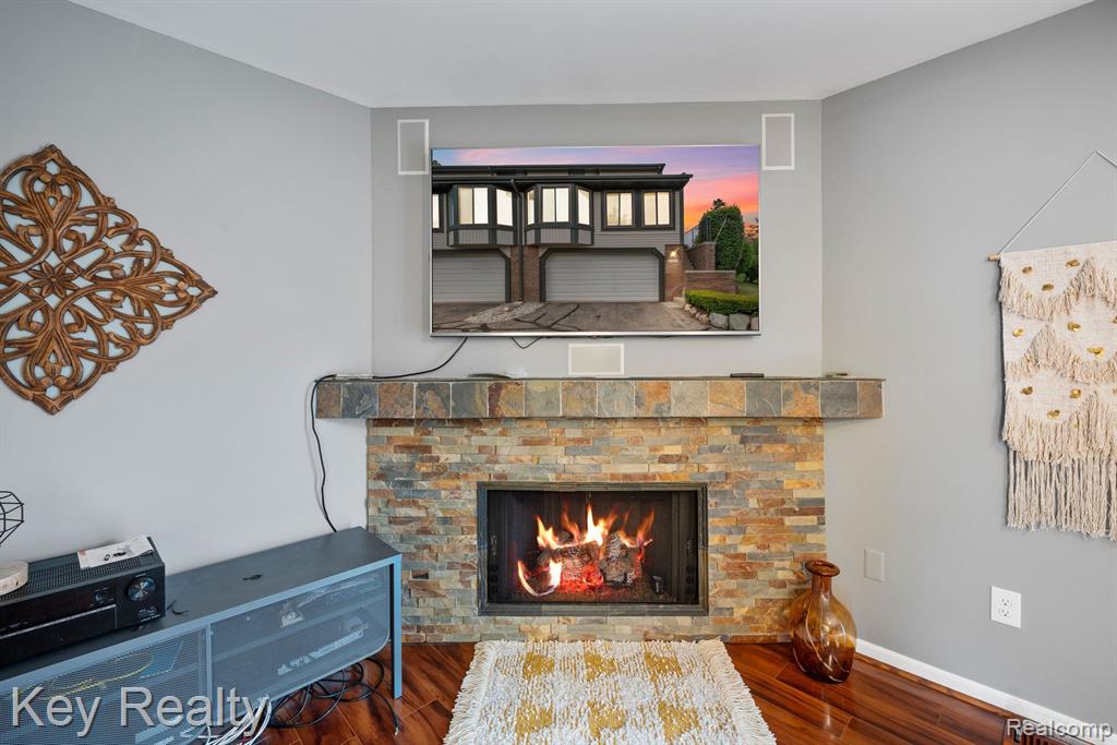 1100 WASHINGTON Circle, Northville, MI 48167 — Photo 17