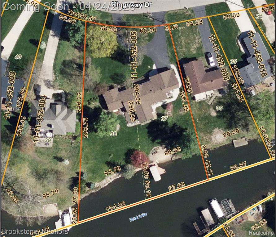 3426 KINGSWAY, Highland, MI 48356 — Photo 12
