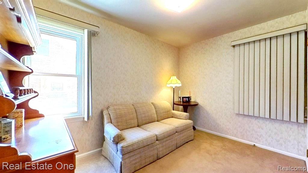 1938 Beverly Street, Sylvan Lake, MI 48320 — Photo 40