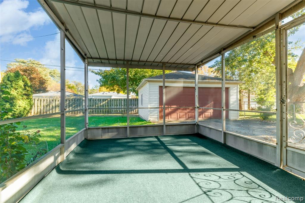 9212 Idaho Street, Livonia, MI 48150 — Photo 24