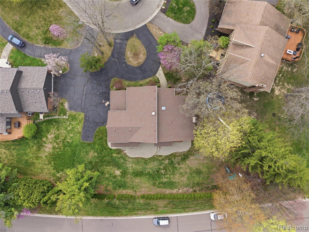 2084 Wabeek Hill Court, Bloomfield Hills, MI 48302 — Photo 53