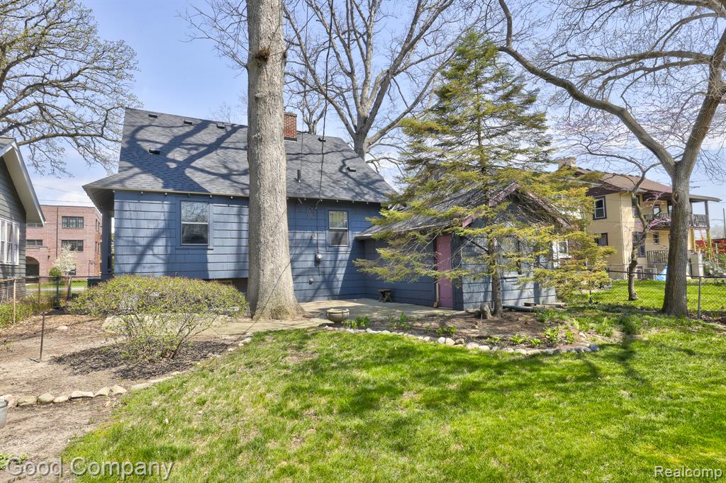 923 W 11 Mile Road, Royal Oak, MI 48067 — Photo 49