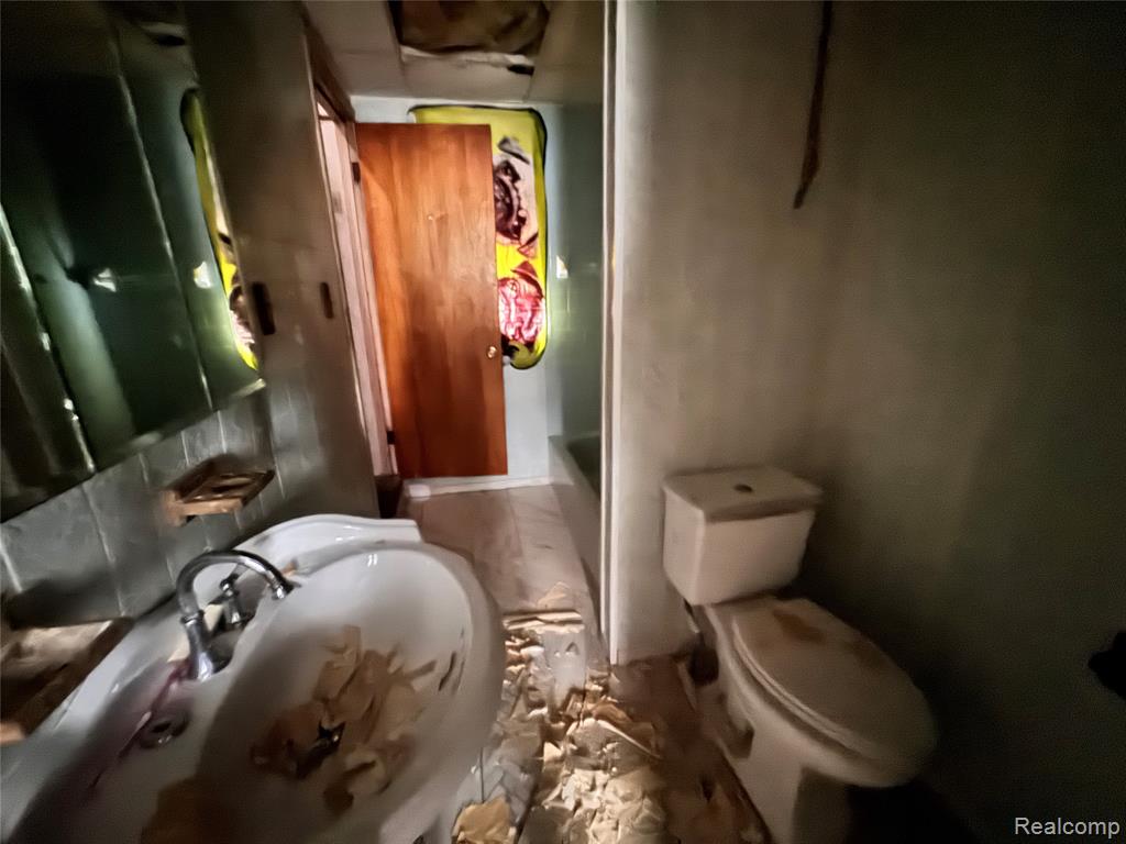 6026 Maxwell Street, Detroit, MI 48213 — Photo 10