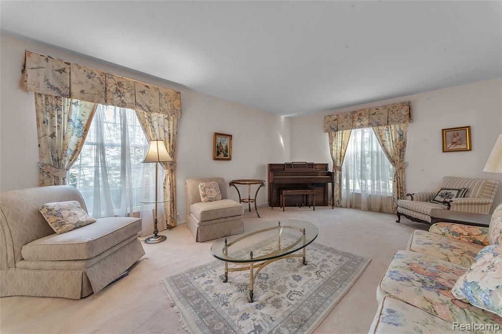 687 Foxhall Road, Bloomfield Hills, MI 48304 — Photo 6