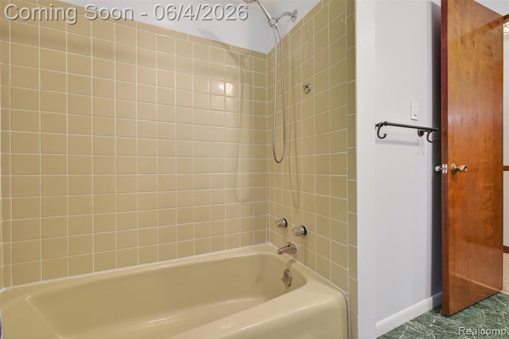 688 Bald Eagle Lake Road, Ortonville, MI 48462 — Photo 27