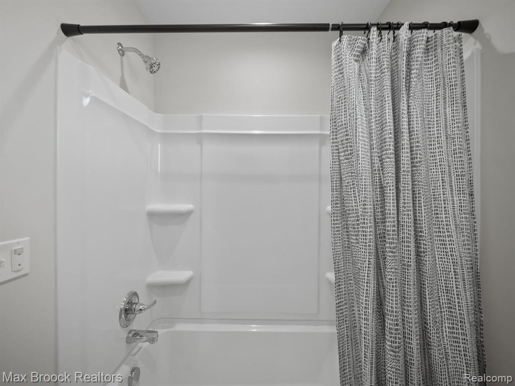 11894 Scenic Valley, Davisburg, MI 48350 — Photo 31