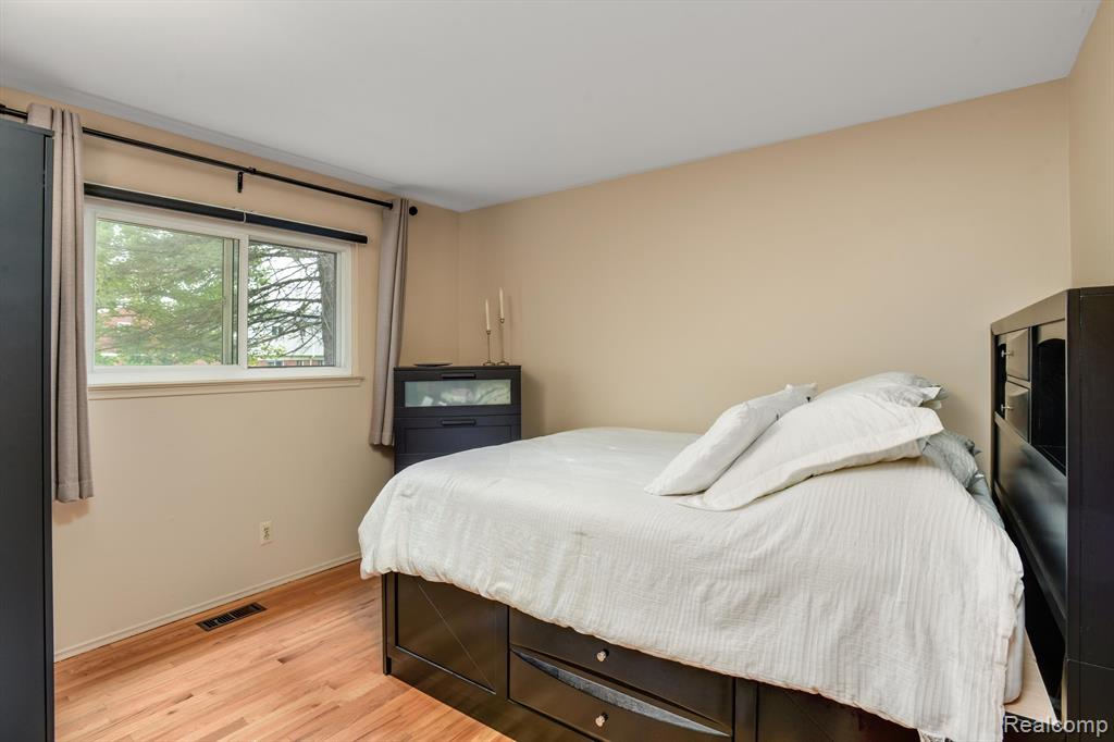 3043 Williamsburg, Ann Arbor, MI 48108 — Photo 11
