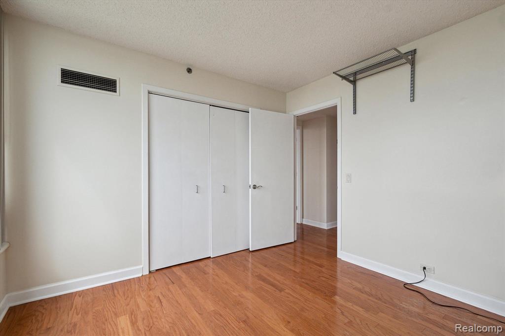 3320 SPINNAKER Lane, 74-14C, Detroit, MI 48207 — Photo 22