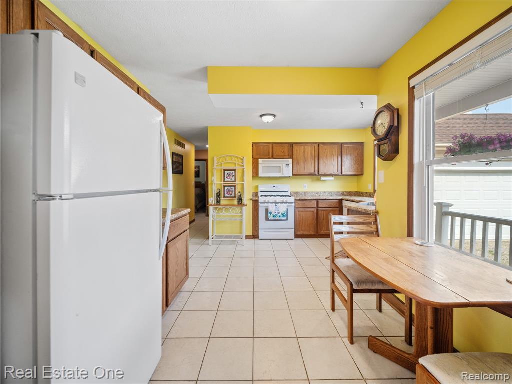 8907 McColl Side Road, Brighton, MI 48116 — Photo 4