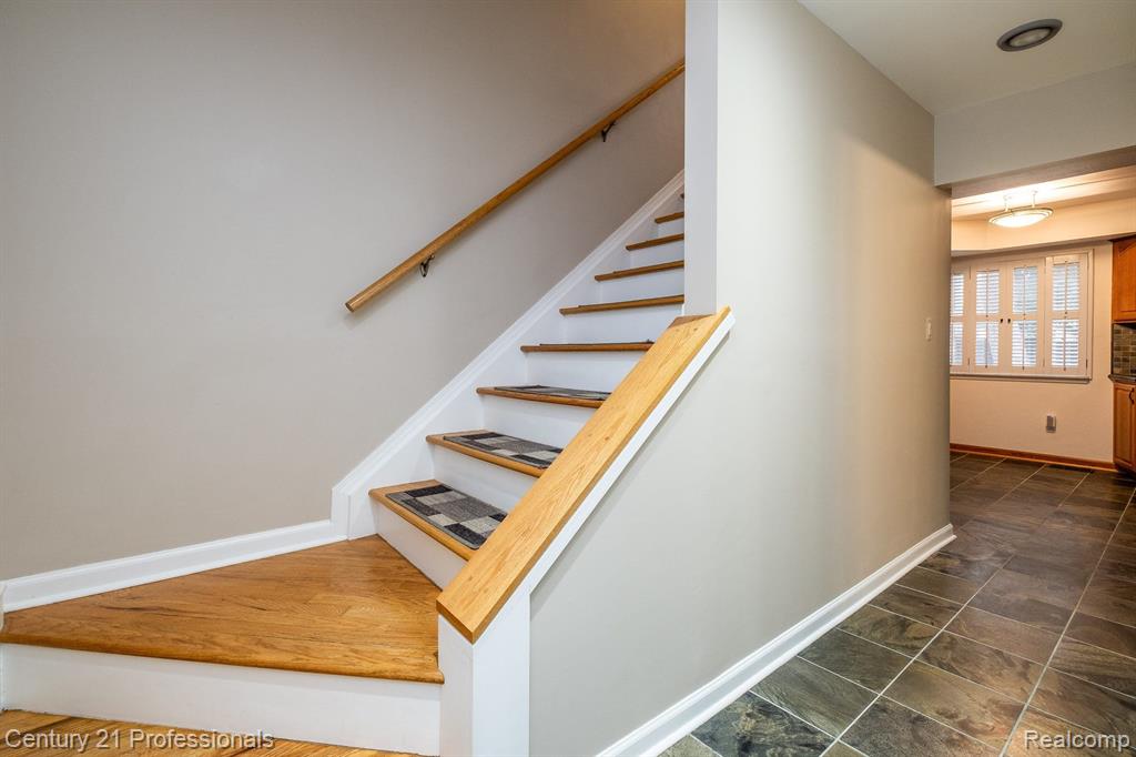4256 BIEBER Drive, Sterling Heights, MI 48310 — Photo 20