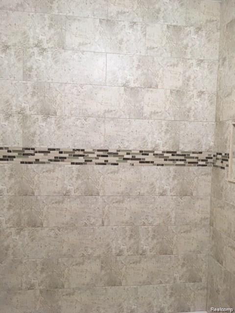 954 Bloomfield Village, Auburn Hills, MI 48326 — Photo 17