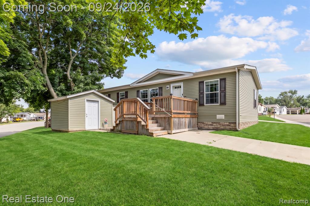 14176 E Drive, Plymouth, MI 48170
