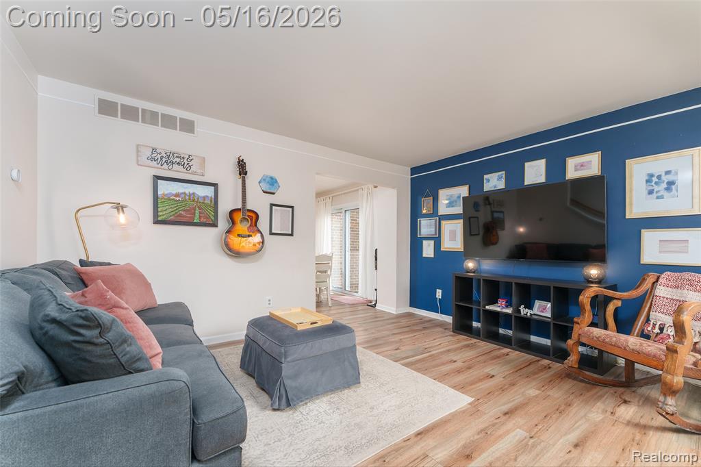 1821 Sheffield Drive, Ypsilanti, MI 48198 — Photo 6