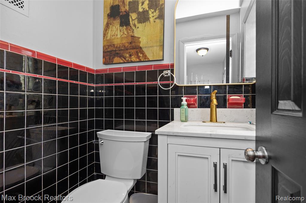 20096 Shrewsbury Road, Detroit, MI 48221 — Photo 30