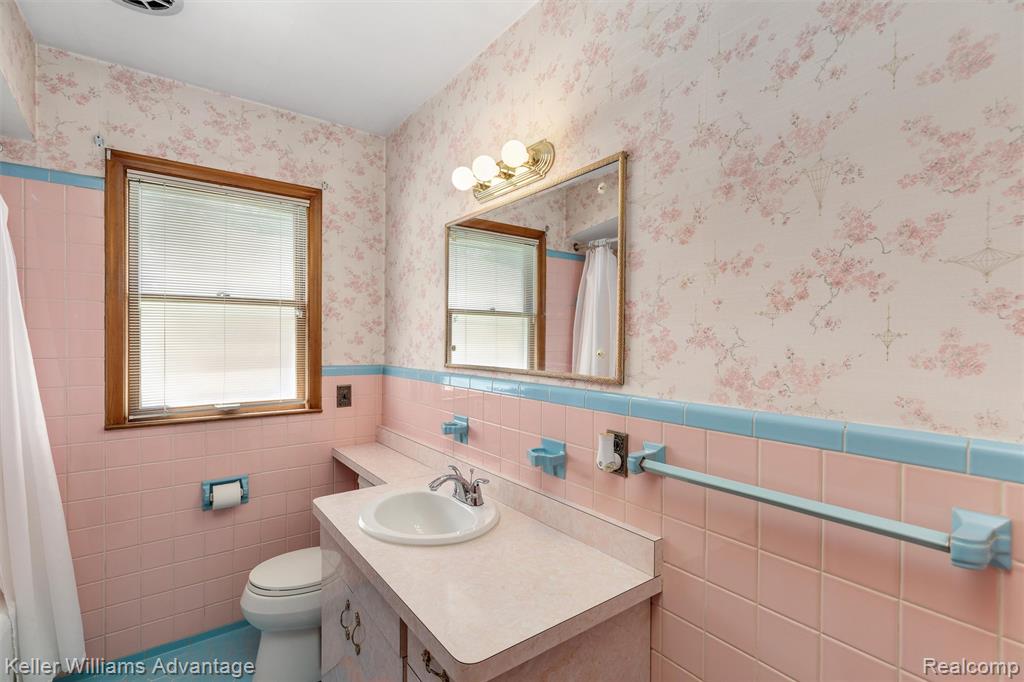 7320 Colonial Street, Dearborn Heights, MI 48127 — Photo 20