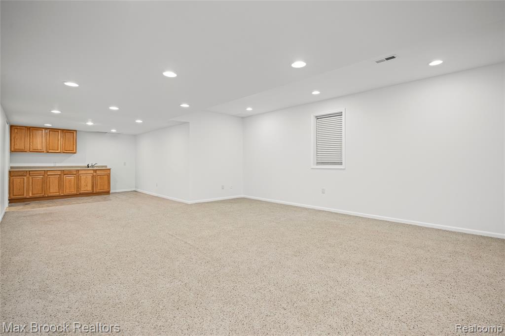 6901 Reed Court, West Bloomfield, MI — Photo 54
