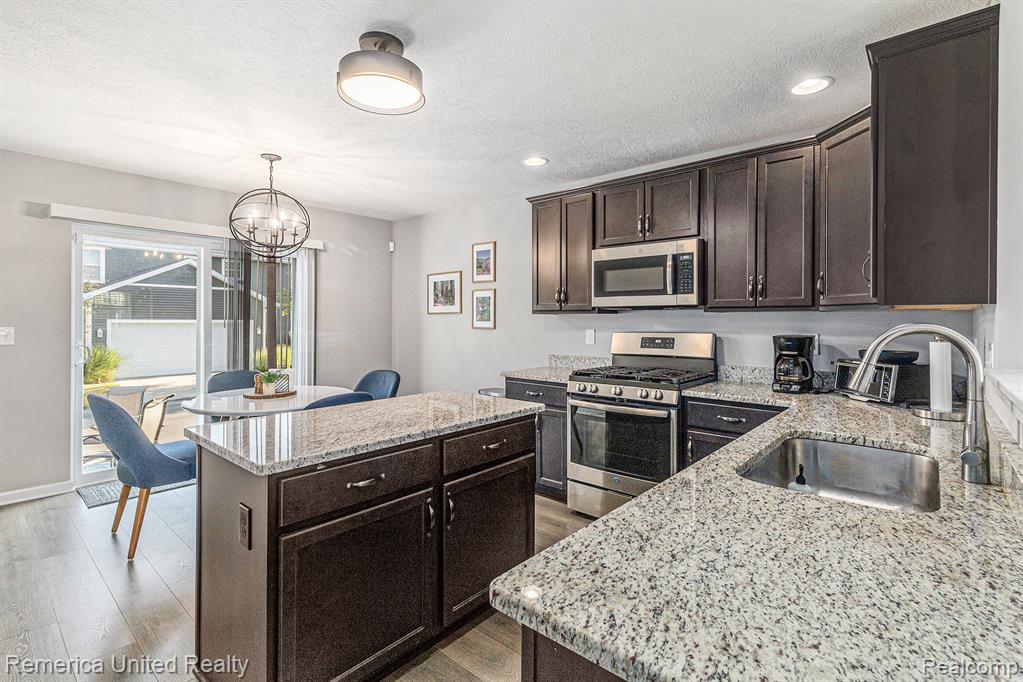 631 Grafton Lane, Howell, MI 48855 — Photo 11