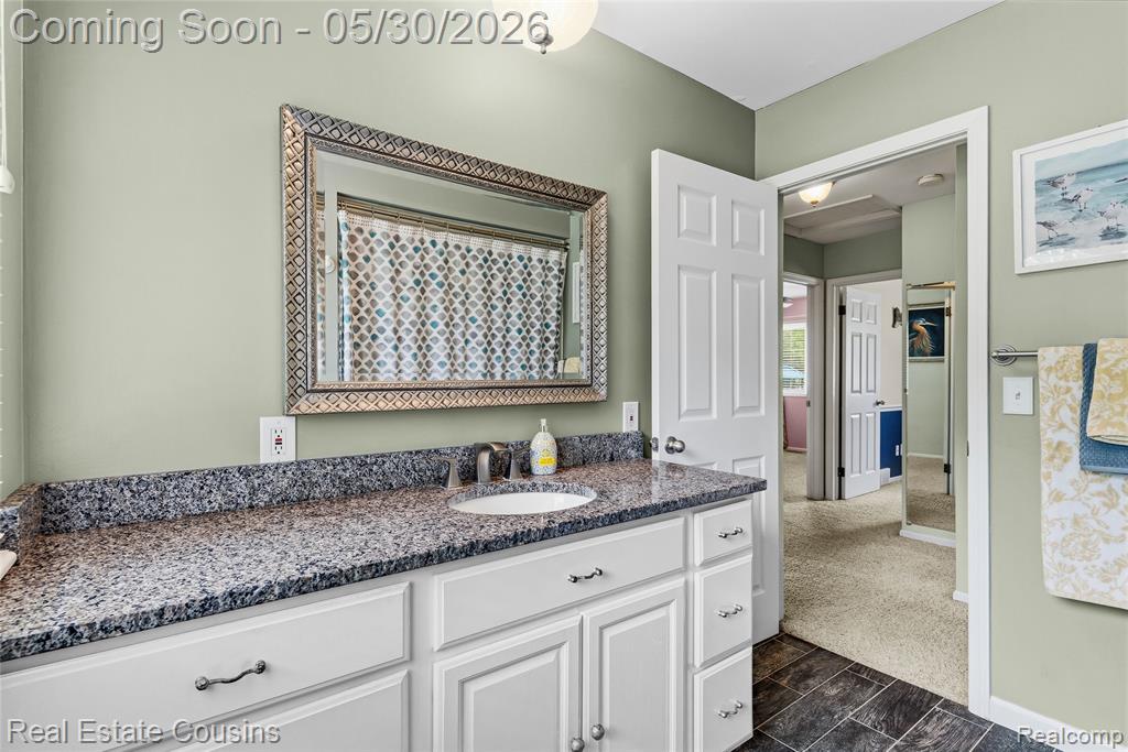 13435 Lakebrook Drive, Fenton, MI 48430 — Photo 11