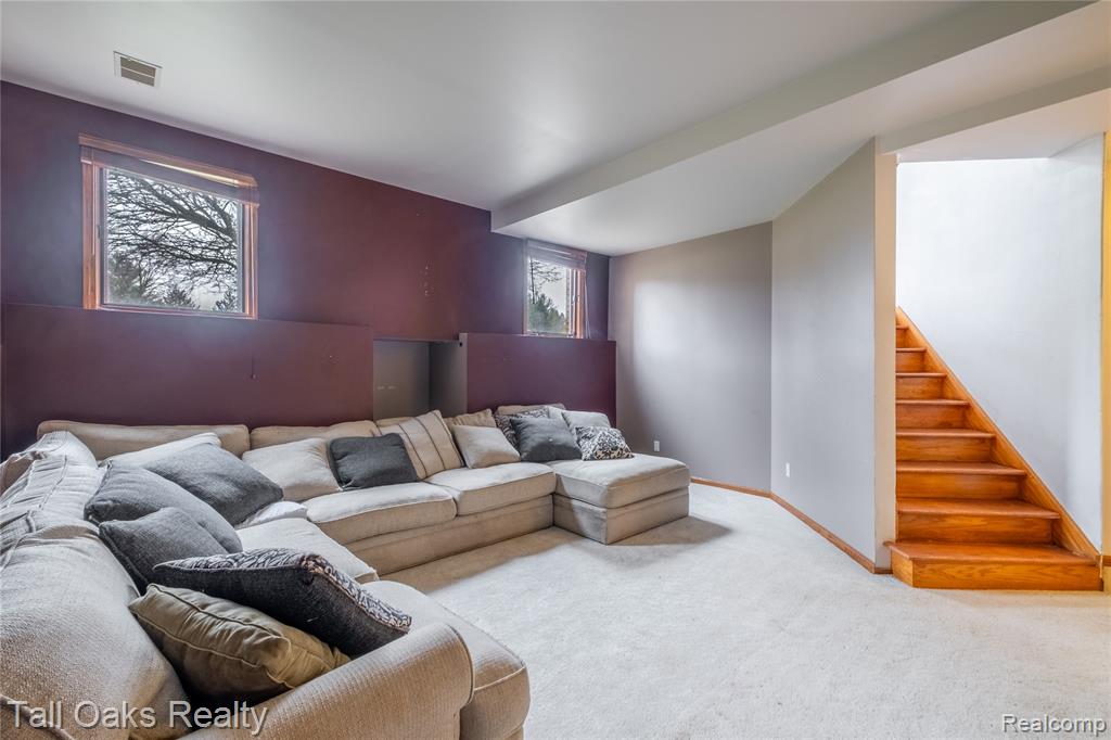2411 Briar Creek Lane, Burton, MI 48509 — Photo 23