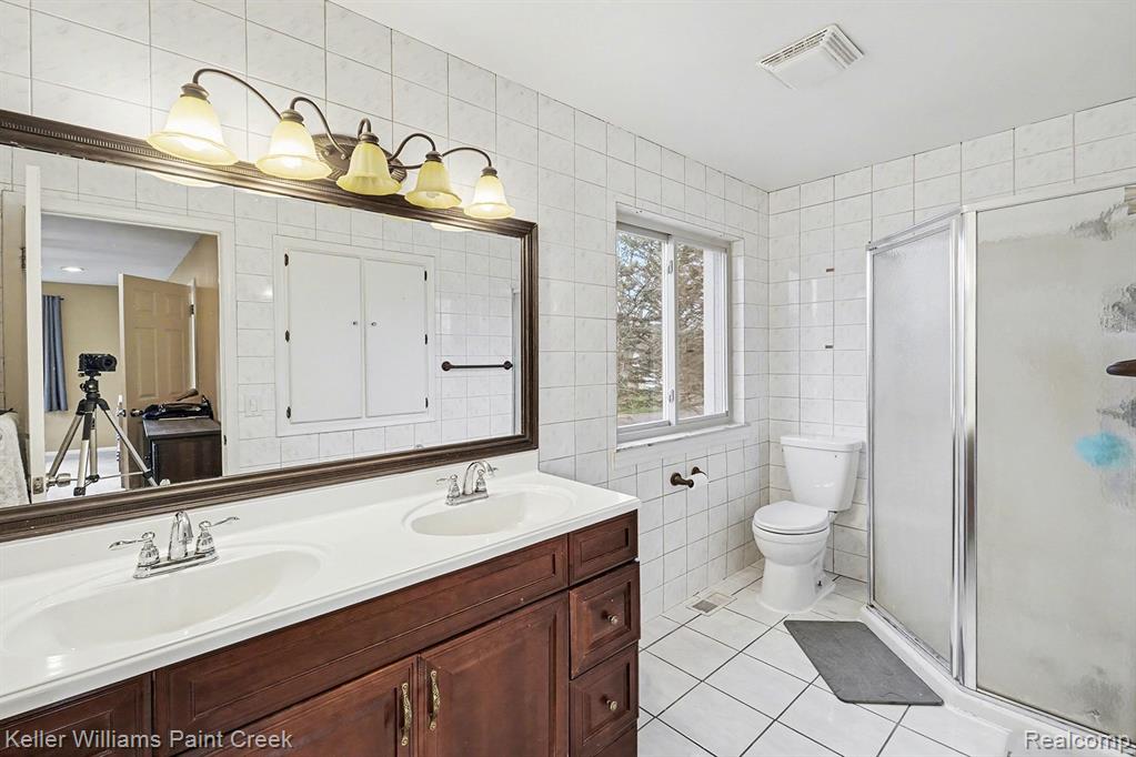 5446 Old Franklin Road, Grand Blanc, MI 48439 — Photo 13