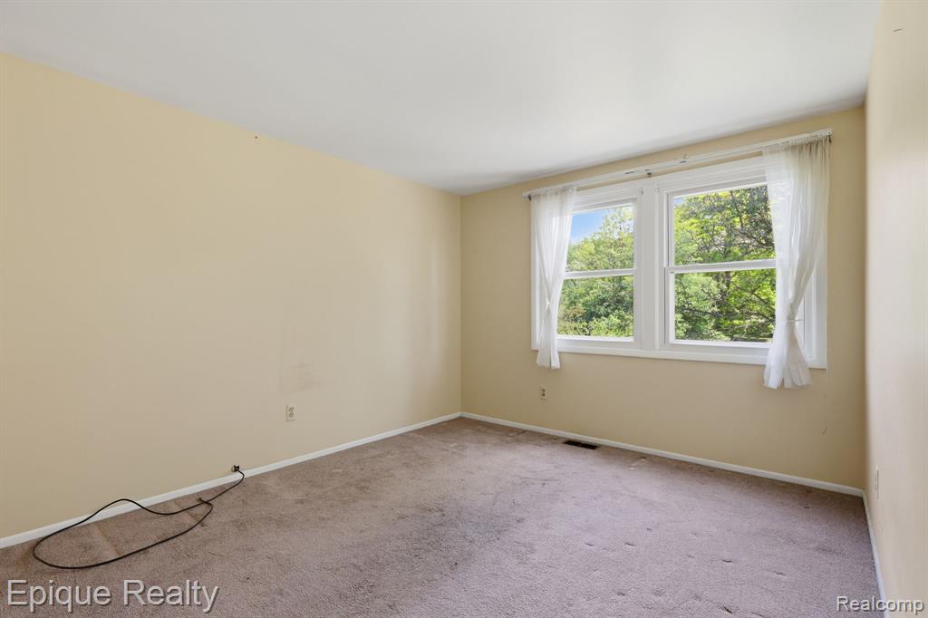 4856 Danbury Drive, Troy, MI 48085 — Photo 17