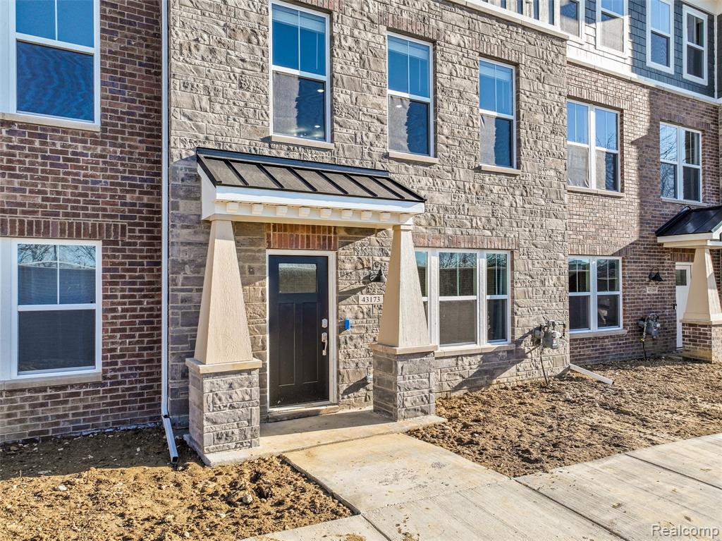 43173 Atwood Ave, Novi, MI — Photo 5
