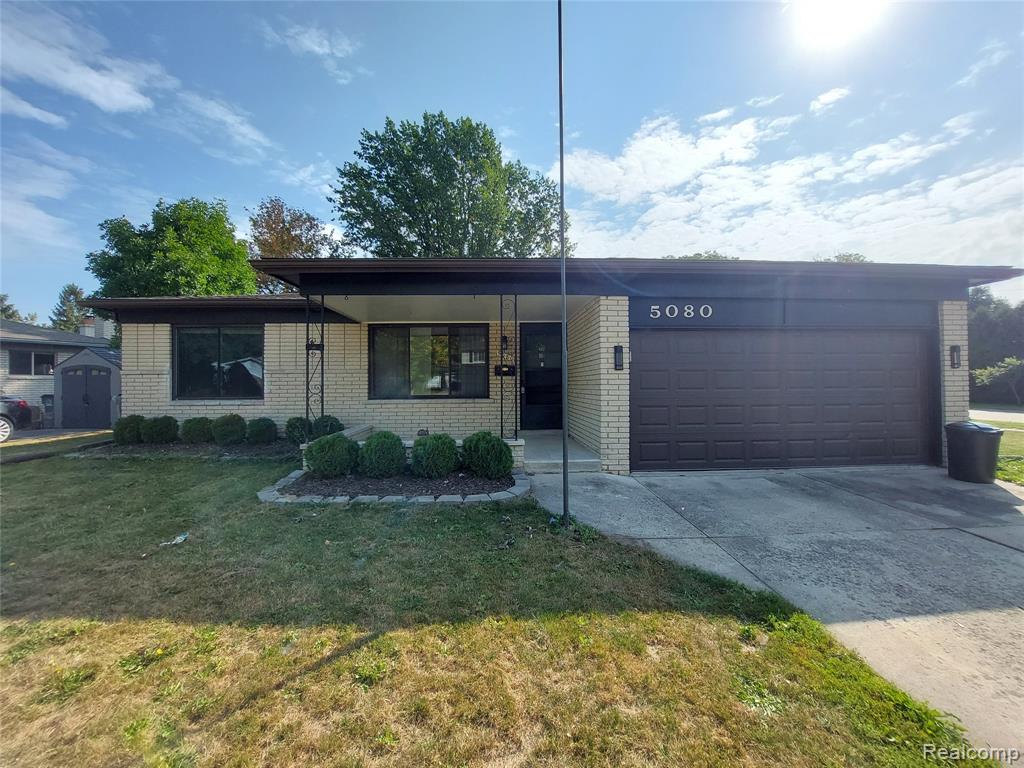 5080 Abington Drive, Troy, MI 48085 — front exterior