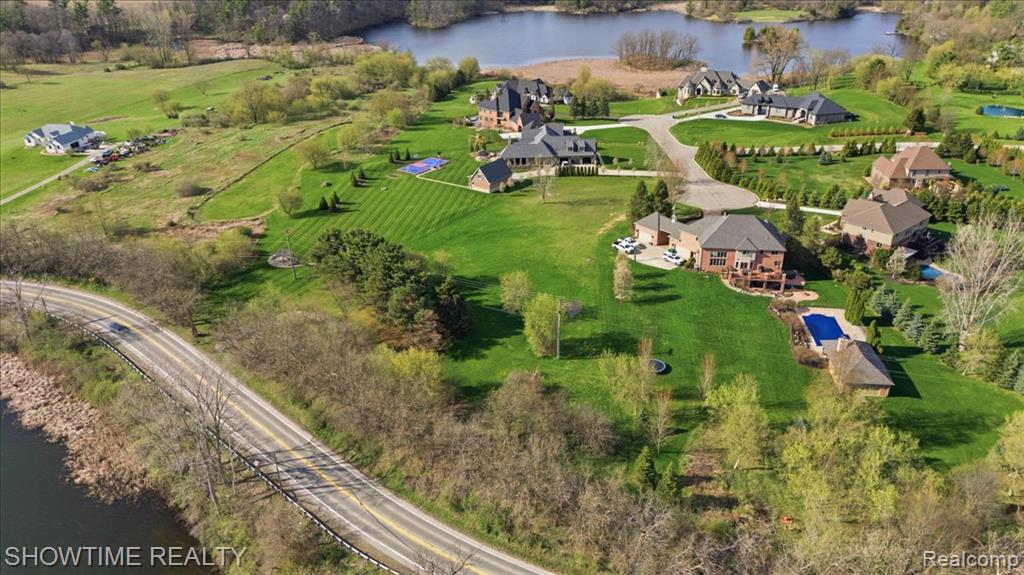 69225 Lake Point Court, Romeo, MI 48065 — Photo 24