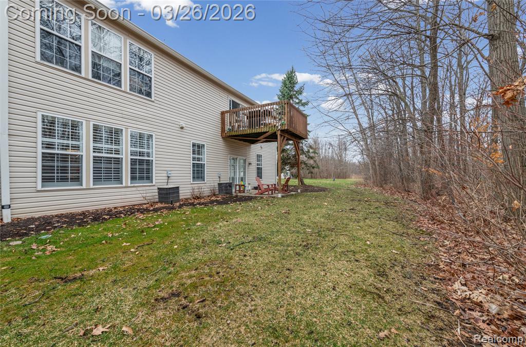 26756 Kirkway Circle, Woodhaven, MI 48183 — Photo 28