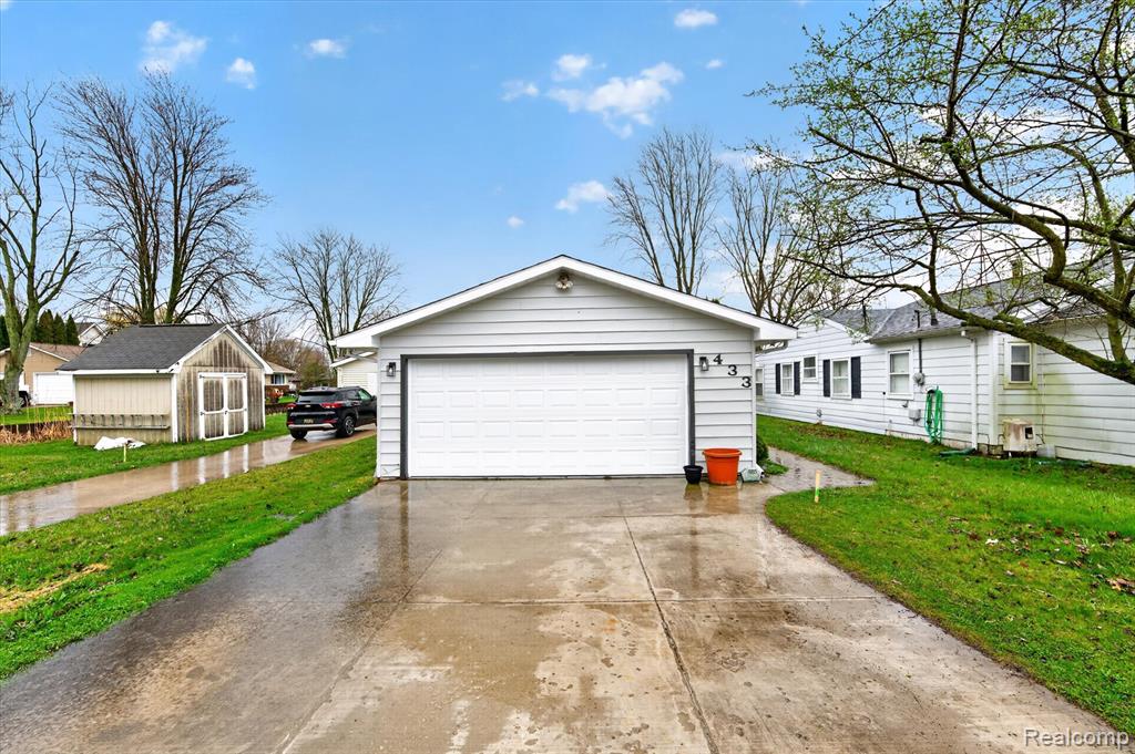 433 Walnut Drive, East China, MI — Photo 4