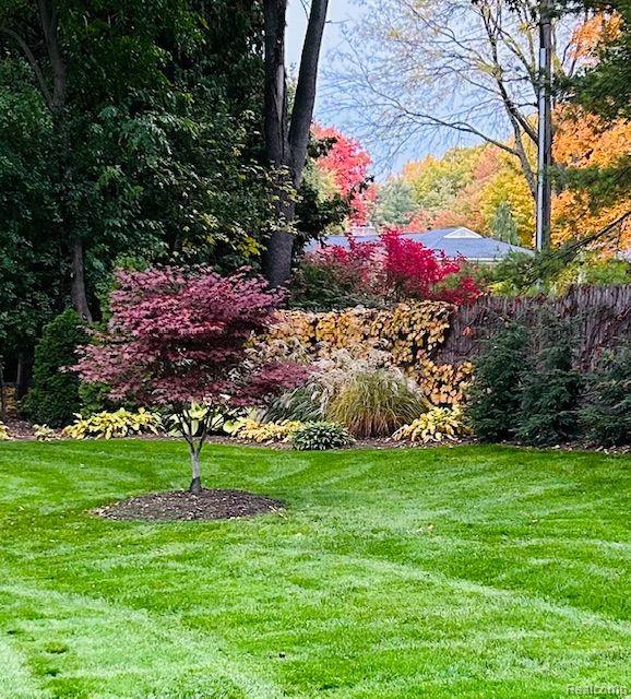 5889 ORCHARD BEND Road, Bloomfield Hills, MI 48301 — Photo 52