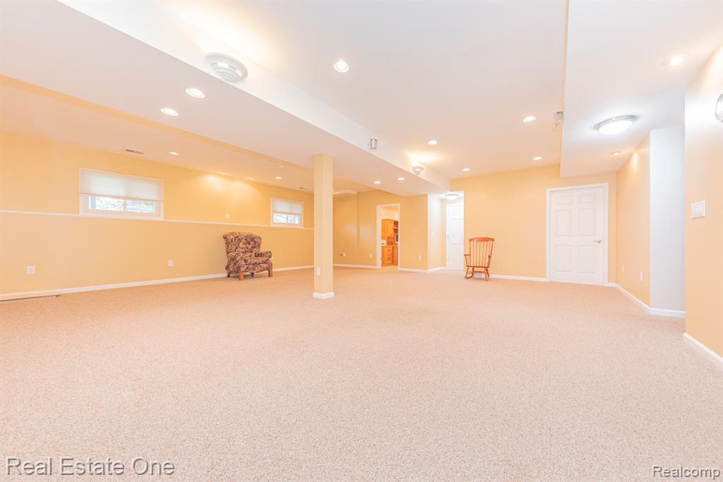61024 Evergreen Court, 23, South Lyon, MI 48178 — Photo 32