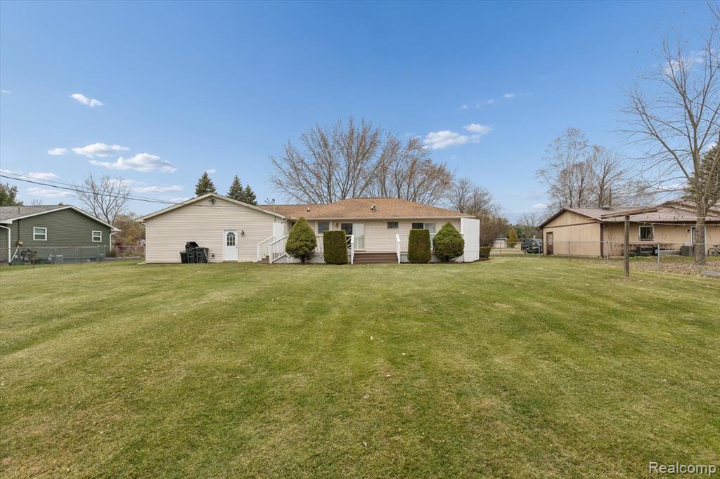 4225 Lapeer Street, Columbiaville, MI 48421 — Photo 3