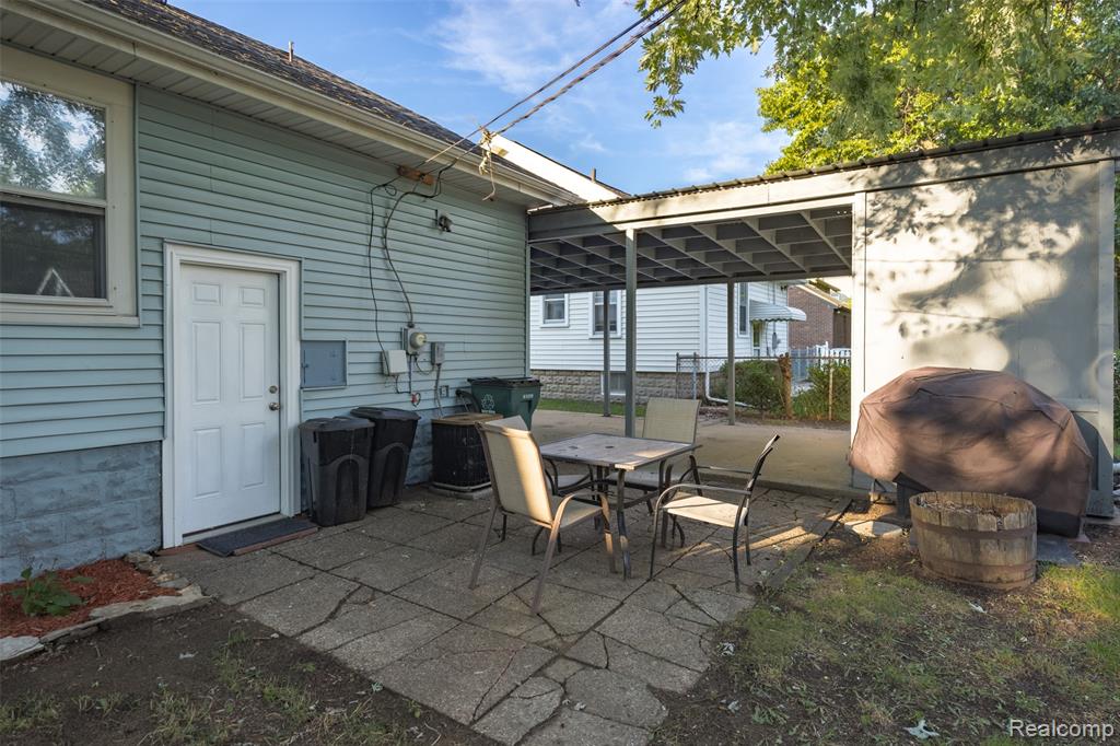 421 W Troy Street, Ferndale, MI 48220 — Photo 35