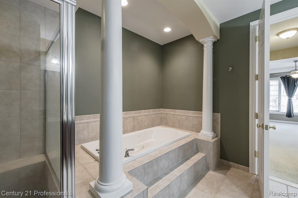 6410 Enclave Drive, Clarkston, MI 48348 — Photo 29