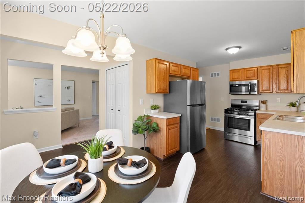 25258 Julianna Drive, Chesterfield, MI — Photo 6