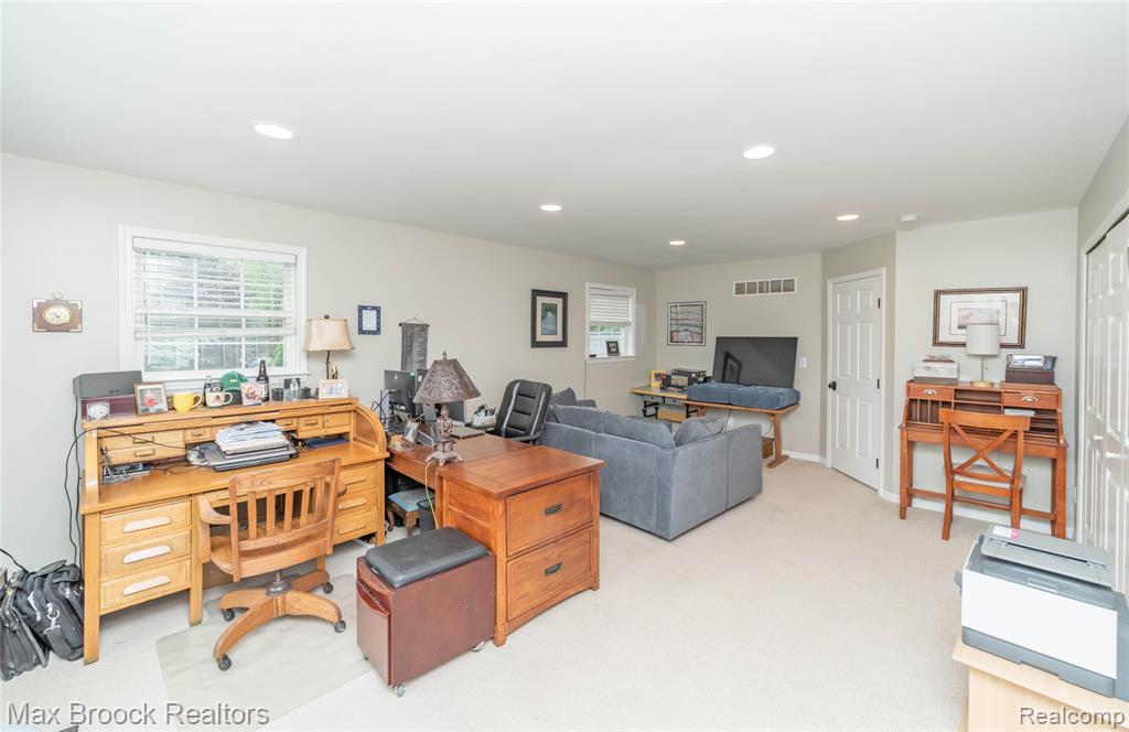 1478 Courtney Court, Hartland, MI 48353 — Photo 43