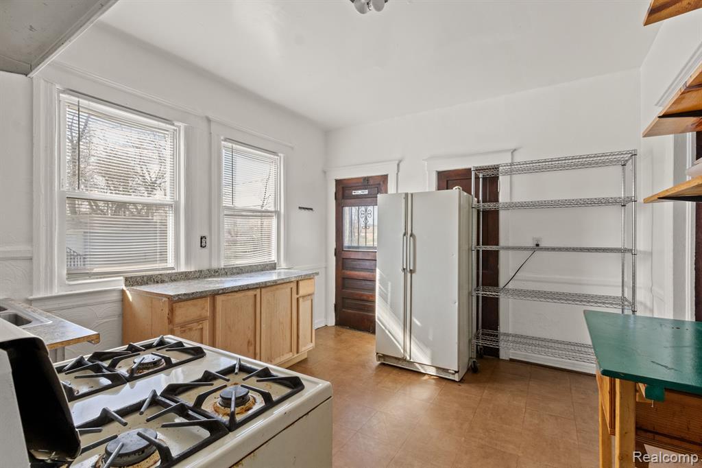 5261 24TH Street, Detroit, MI 48208 — Photo 8